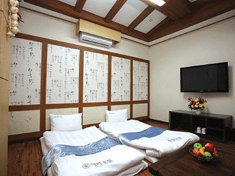 Ever Hotel Jeju Exterior foto