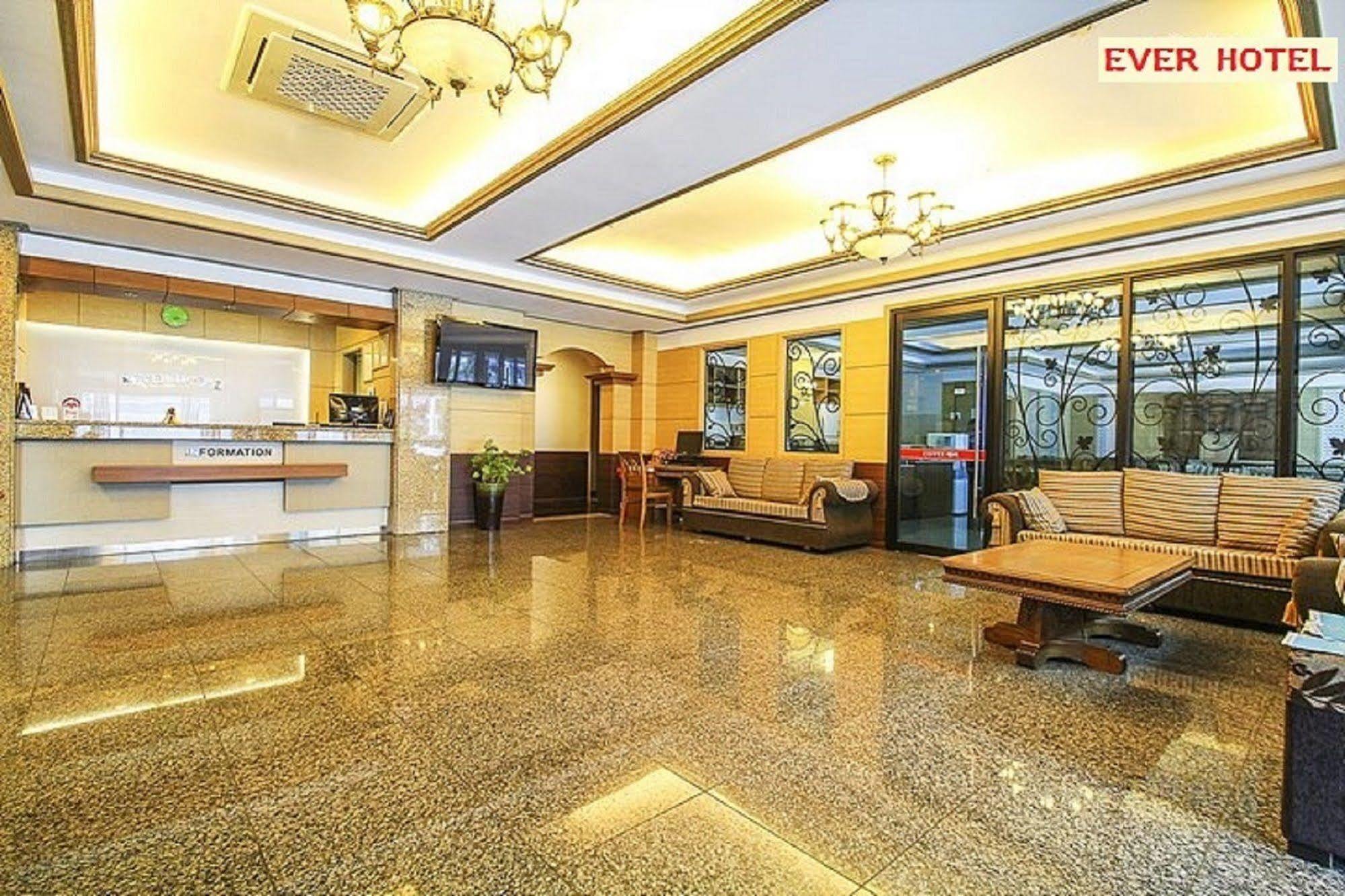 Ever Hotel Jeju Exterior foto