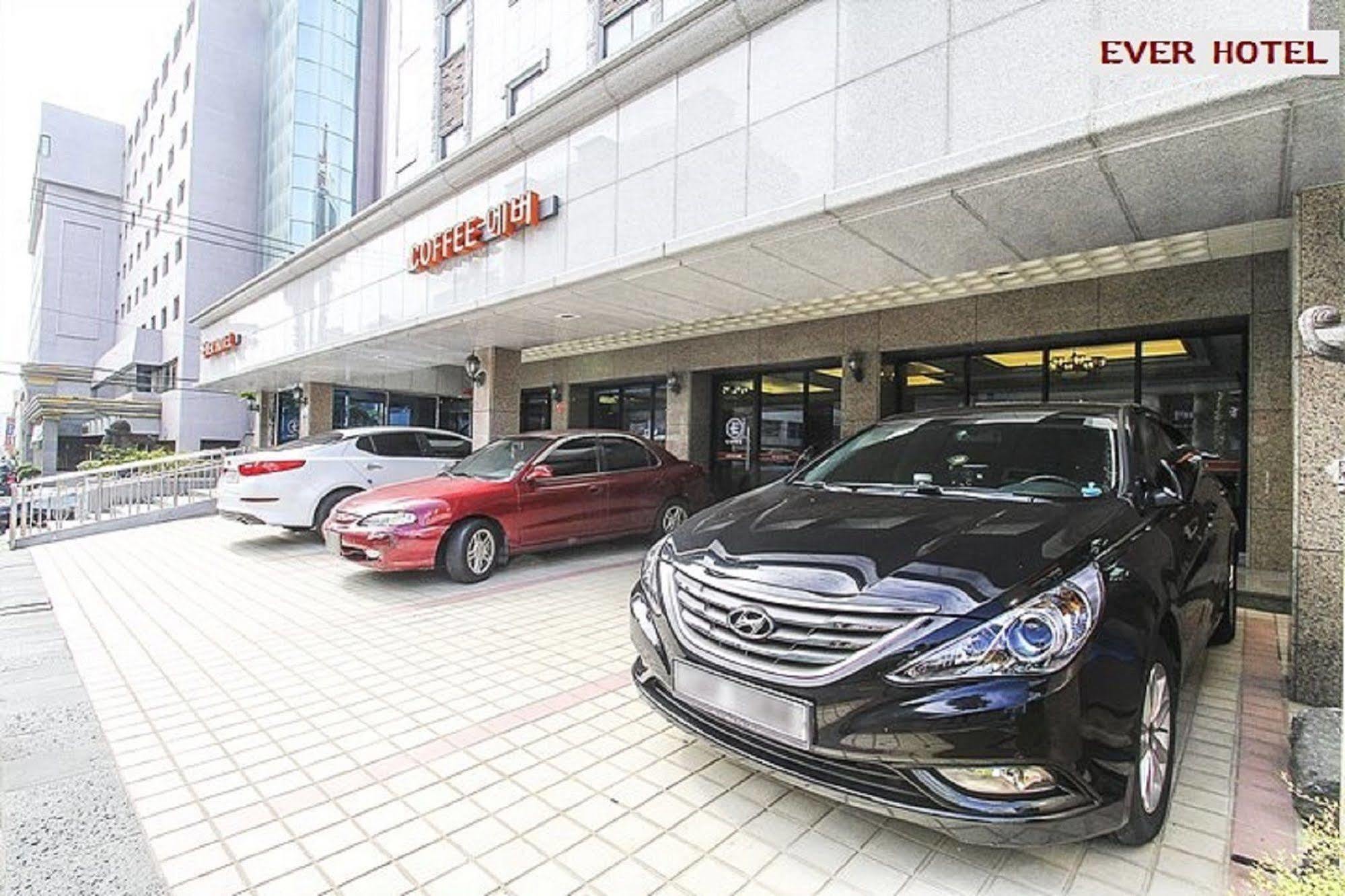 Ever Hotel Jeju Exterior foto